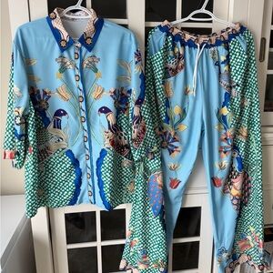 Colorful Set with Bird Design